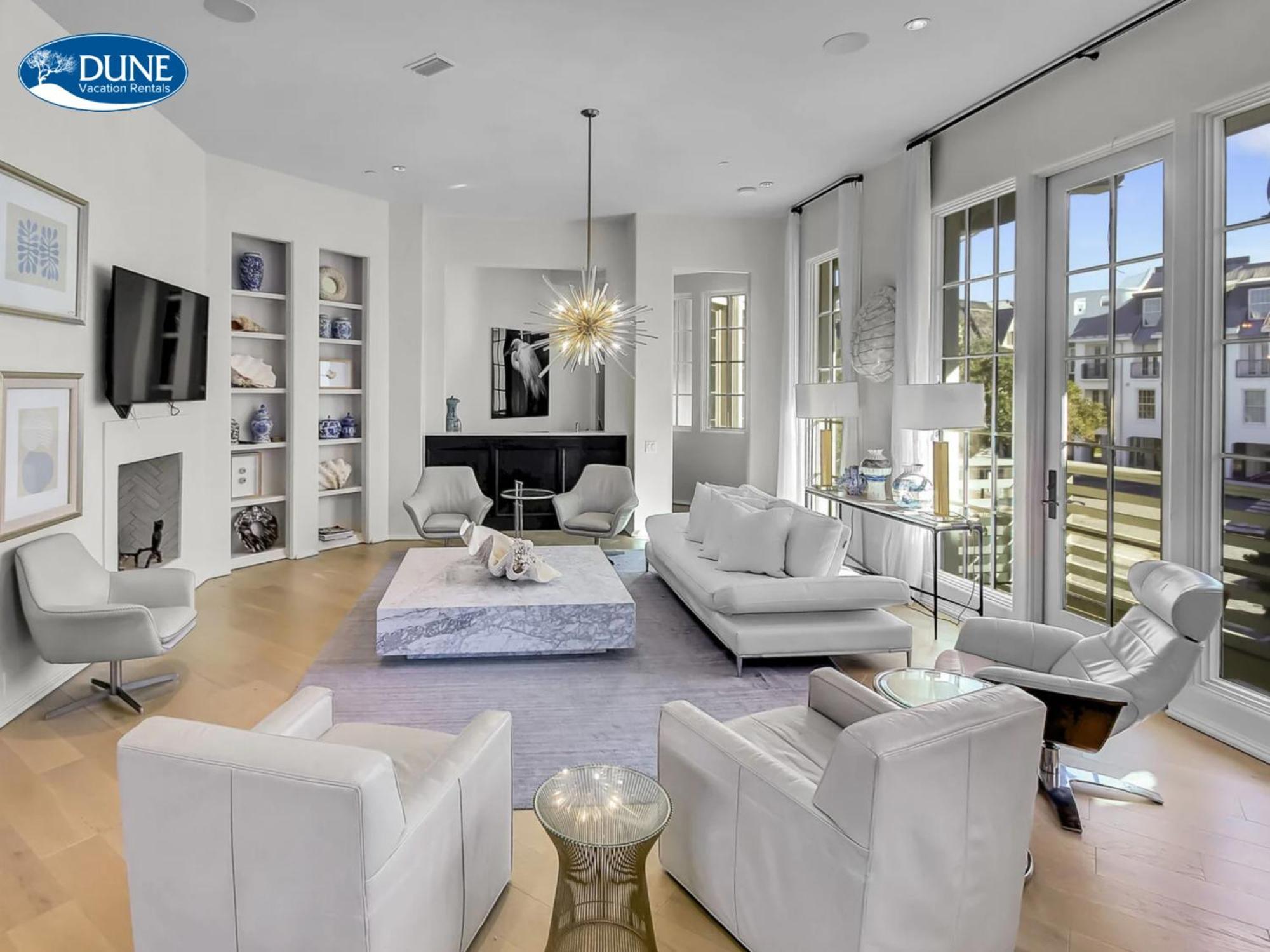 Private Pool, Gulf Views & Luxurious Features Throughout Lovely Apartment